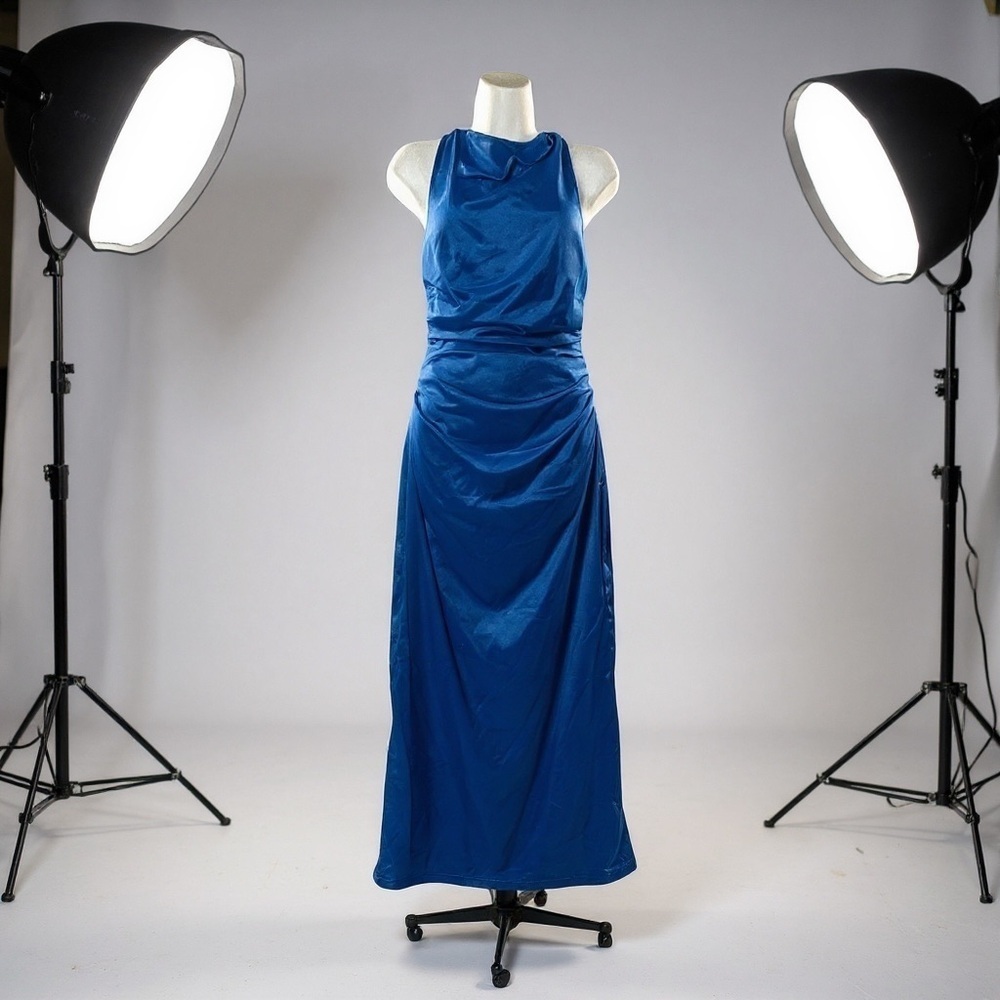 SHEIN Elegant Blue Sleeveless Evening Gown